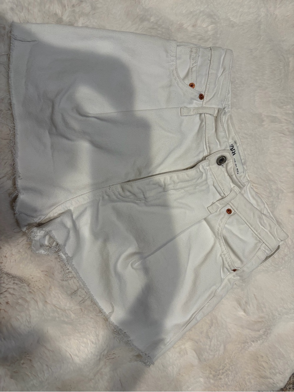 Zara White Frayed Hem Denim Shorts